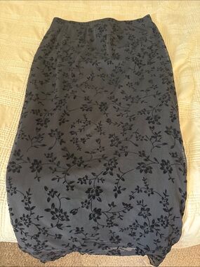 SHEIN Curve Floral Burnout Pencil Skirt - Black